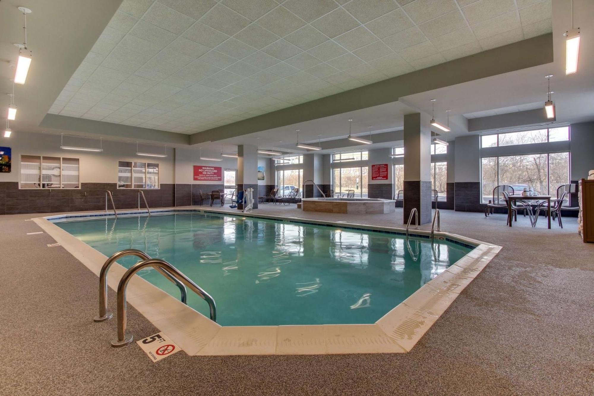 Drury Inn & Suites Columbus Polaris מראה חיצוני תמונה